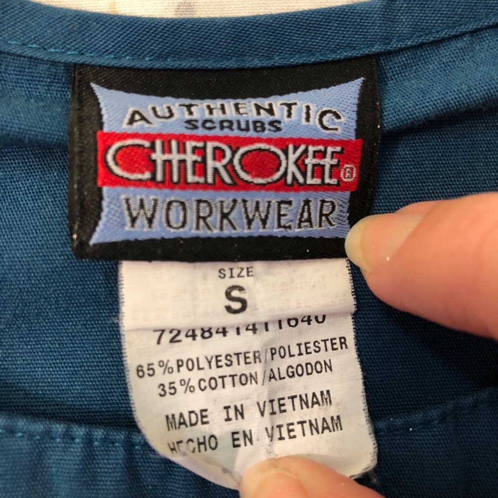 Cherokee Workwear Scrub Jacket with Pockets - Picture 3 of 4